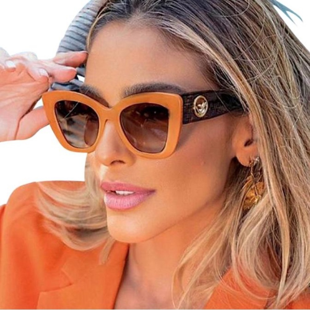 FENDI
‘F IS FOR FENDI’ SUNGLASSES FF 0327/S - Picture 4 of 10